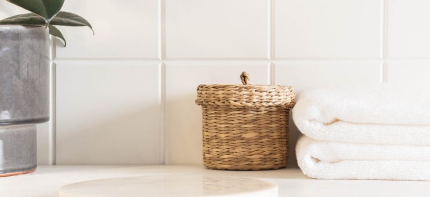 Marble,White,Round,Podium,For,Bathing,Products,In,Bathroom,,Spa