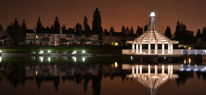 Evening,Scene,At,The,Irvine,Lake,California